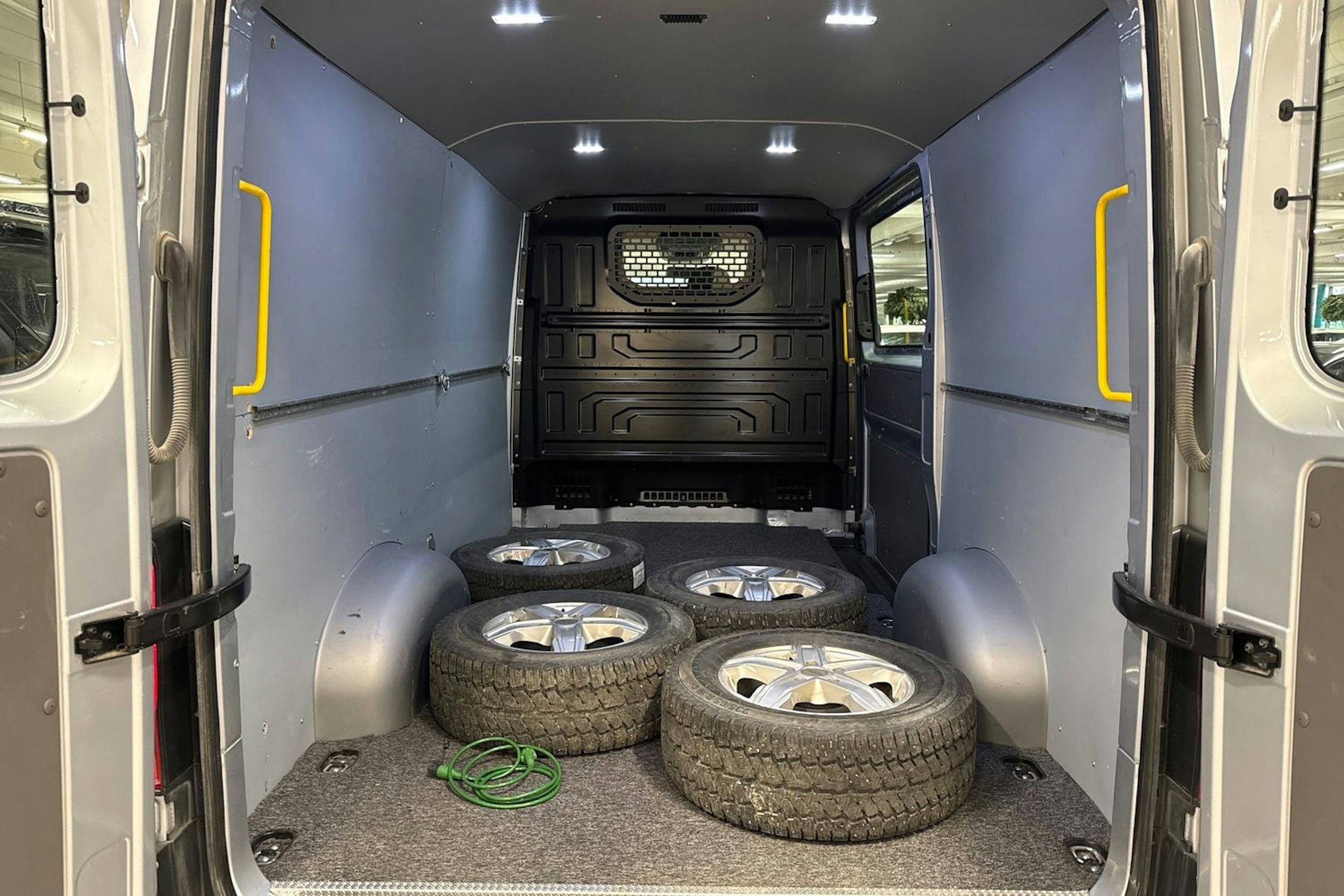 hopea Volkswagen Crafter 2018 kuva 15.