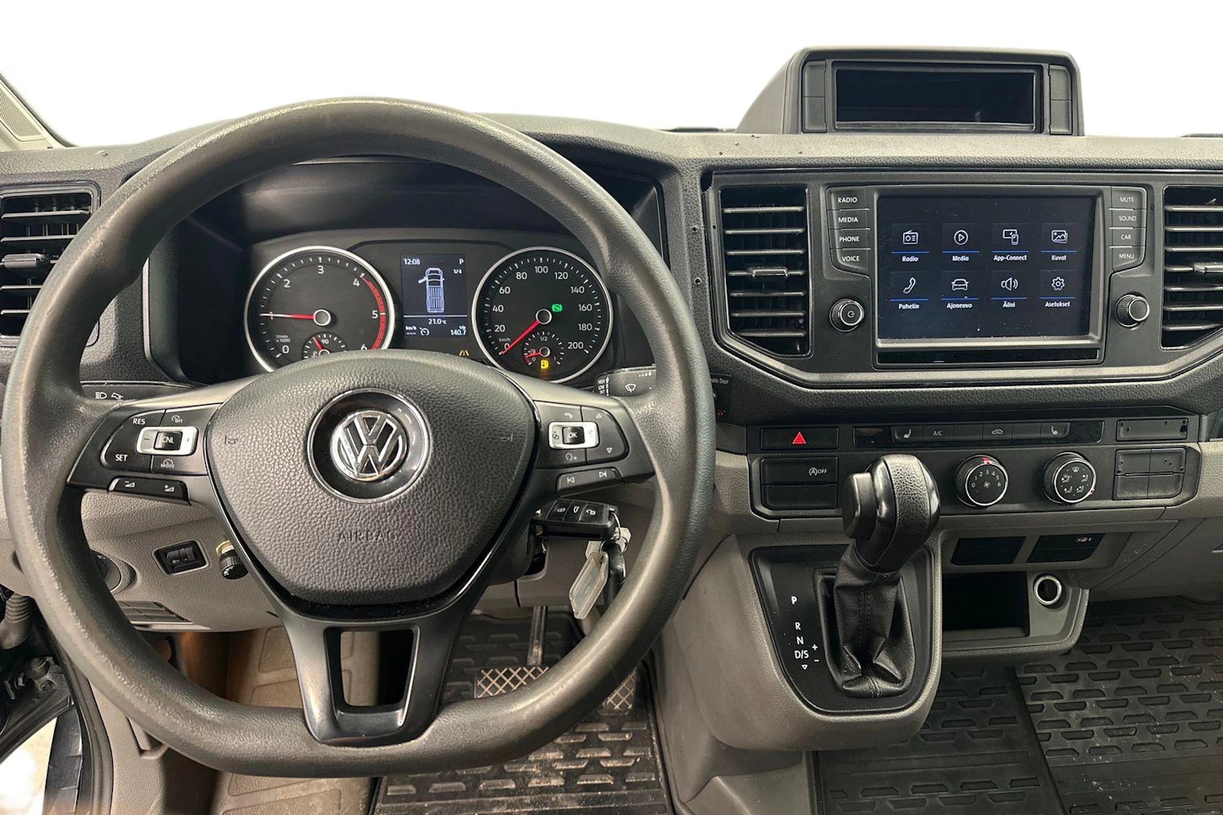 musta Volkswagen Crafter 2018 kuva 7.
