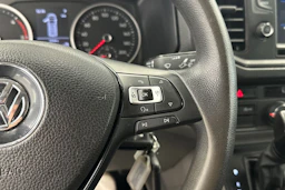 musta Volkswagen Crafter 2018 kuva 13.