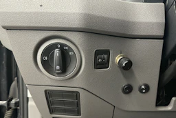 musta Volkswagen Crafter 2018 kuva 14.