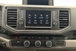 musta Volkswagen Crafter 2018 kuva 16.