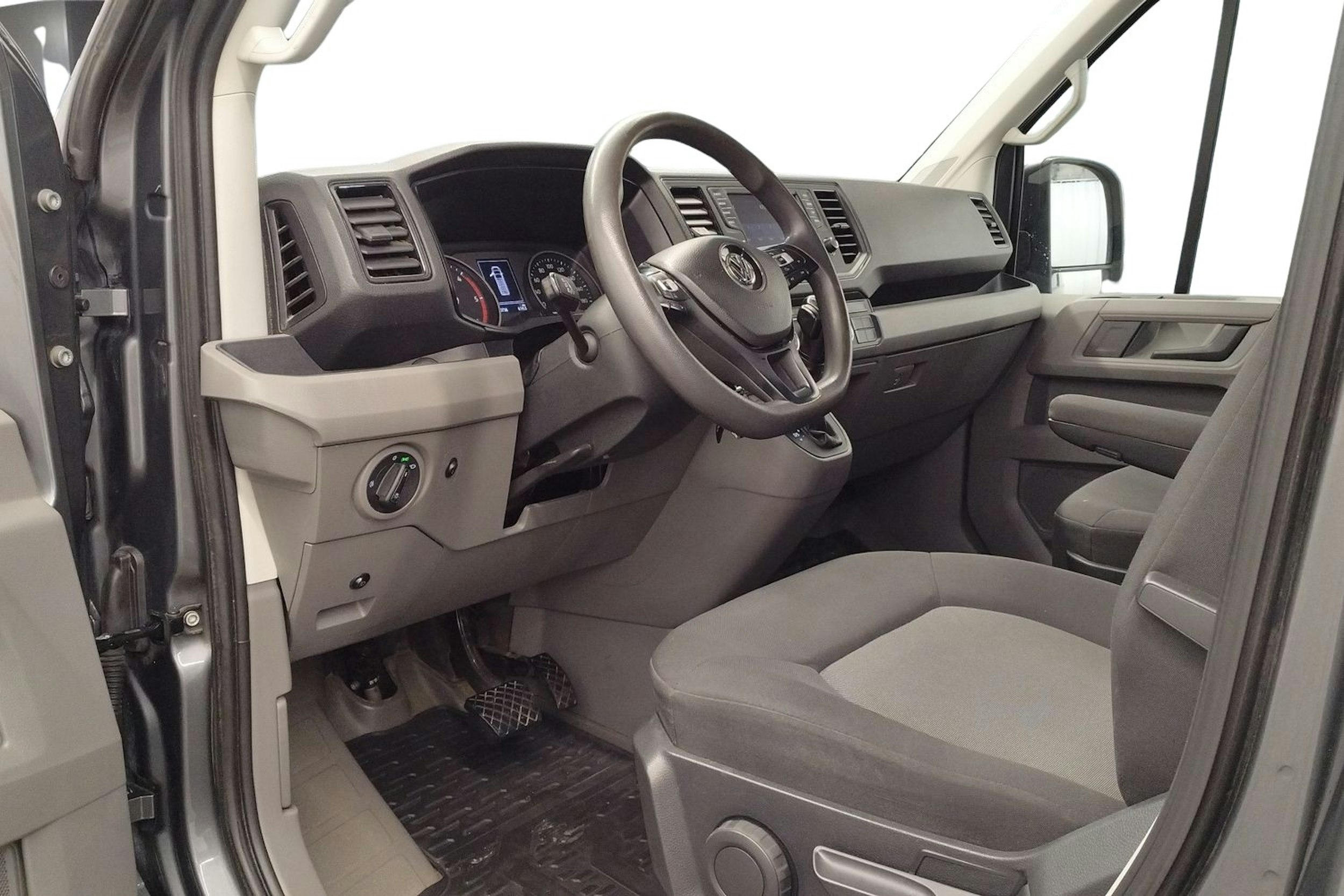 harmaa Volkswagen Crafter 2018 kuva 7.