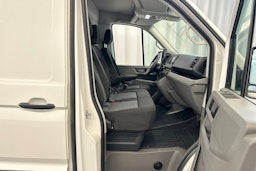 valkoinen Volkswagen Crafter 2018 kuva 10.