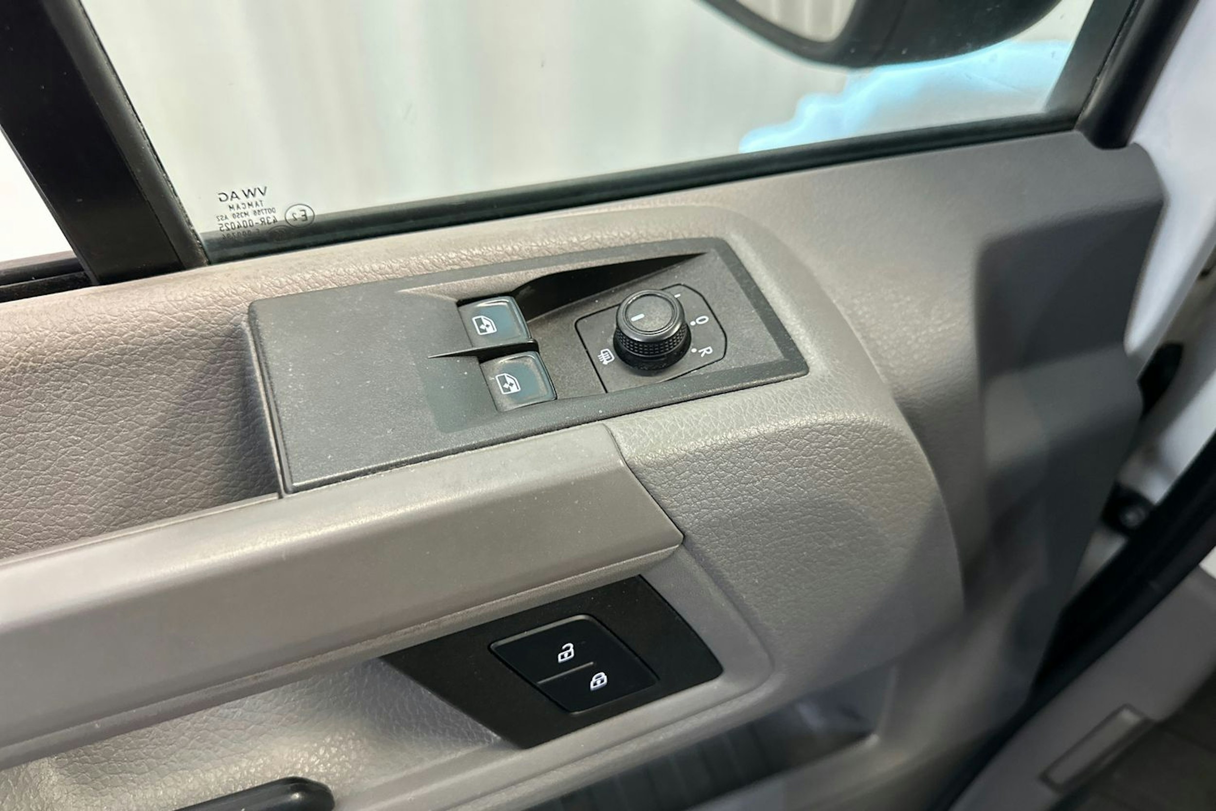 valkoinen Volkswagen Crafter 2018 kuva 13.