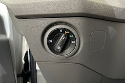 valkoinen Volkswagen Crafter 2018 kuva 14.