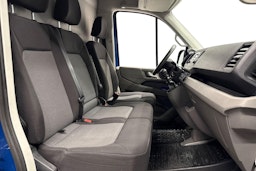 Sininen Volkswagen CRAFTER 2018 kuva 11.