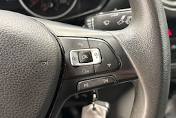 Sininen Volkswagen CRAFTER 2018 kuva 19.