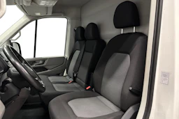 valkoinen Volkswagen Crafter 2018 kuva 15.