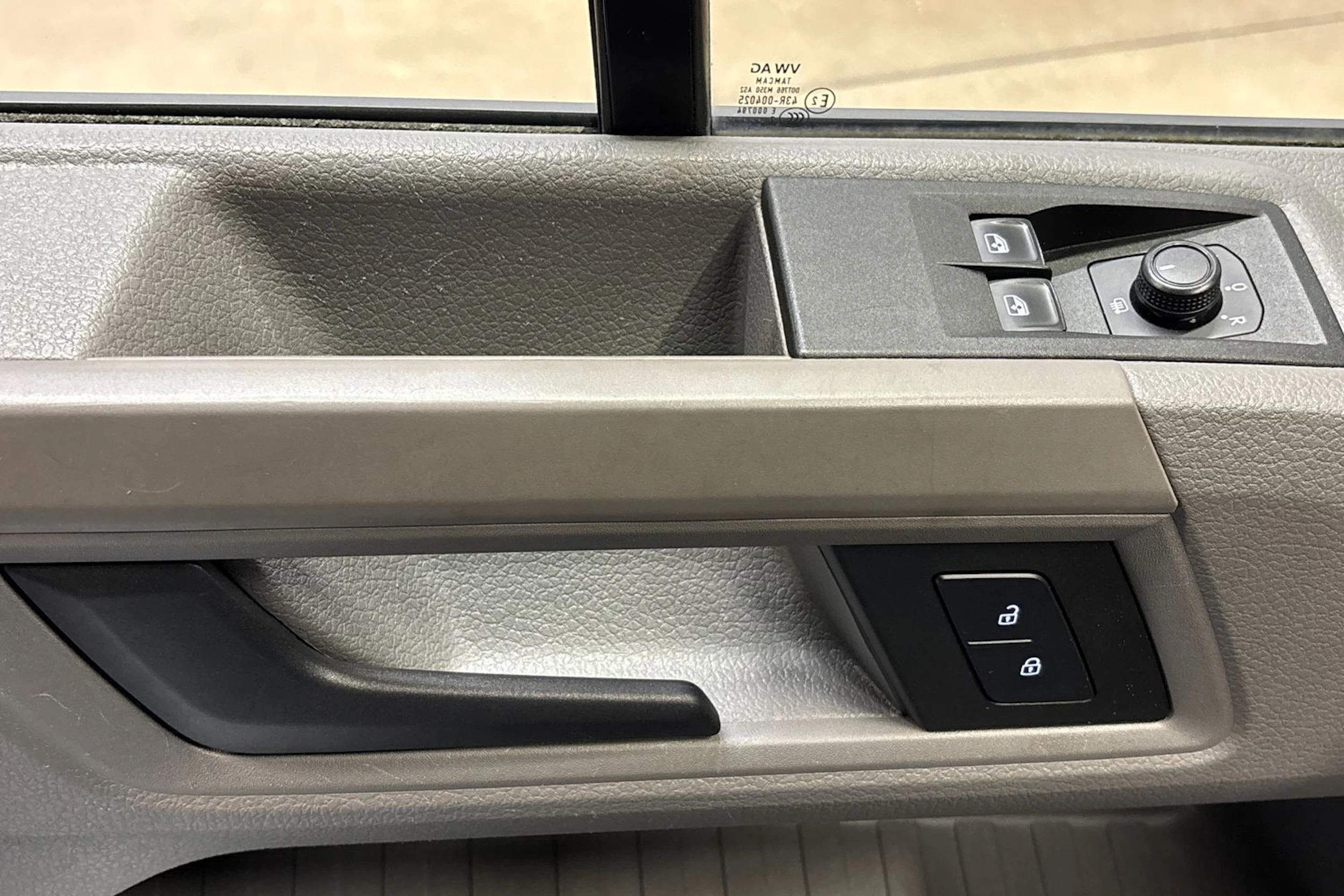 valkoinen Volkswagen Crafter 2018 kuva 20.