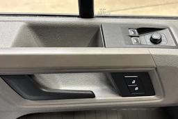 valkoinen Volkswagen Crafter 2018 kuva 20.