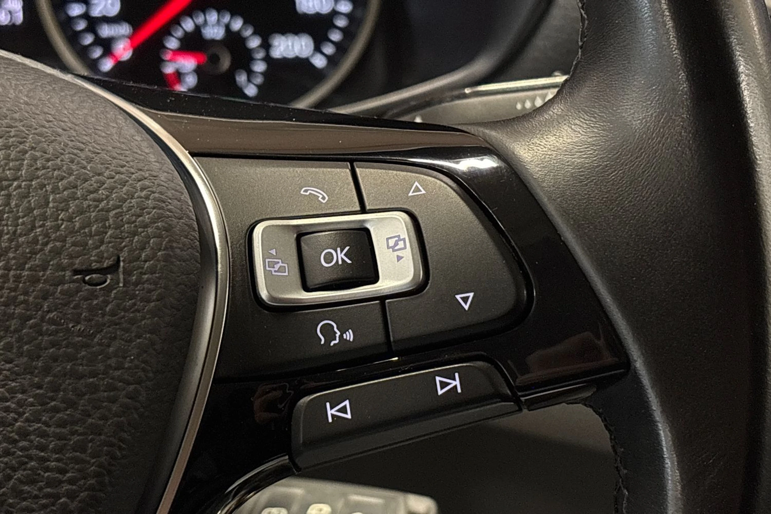 valkoinen Volkswagen Crafter 2018 kuva 25.