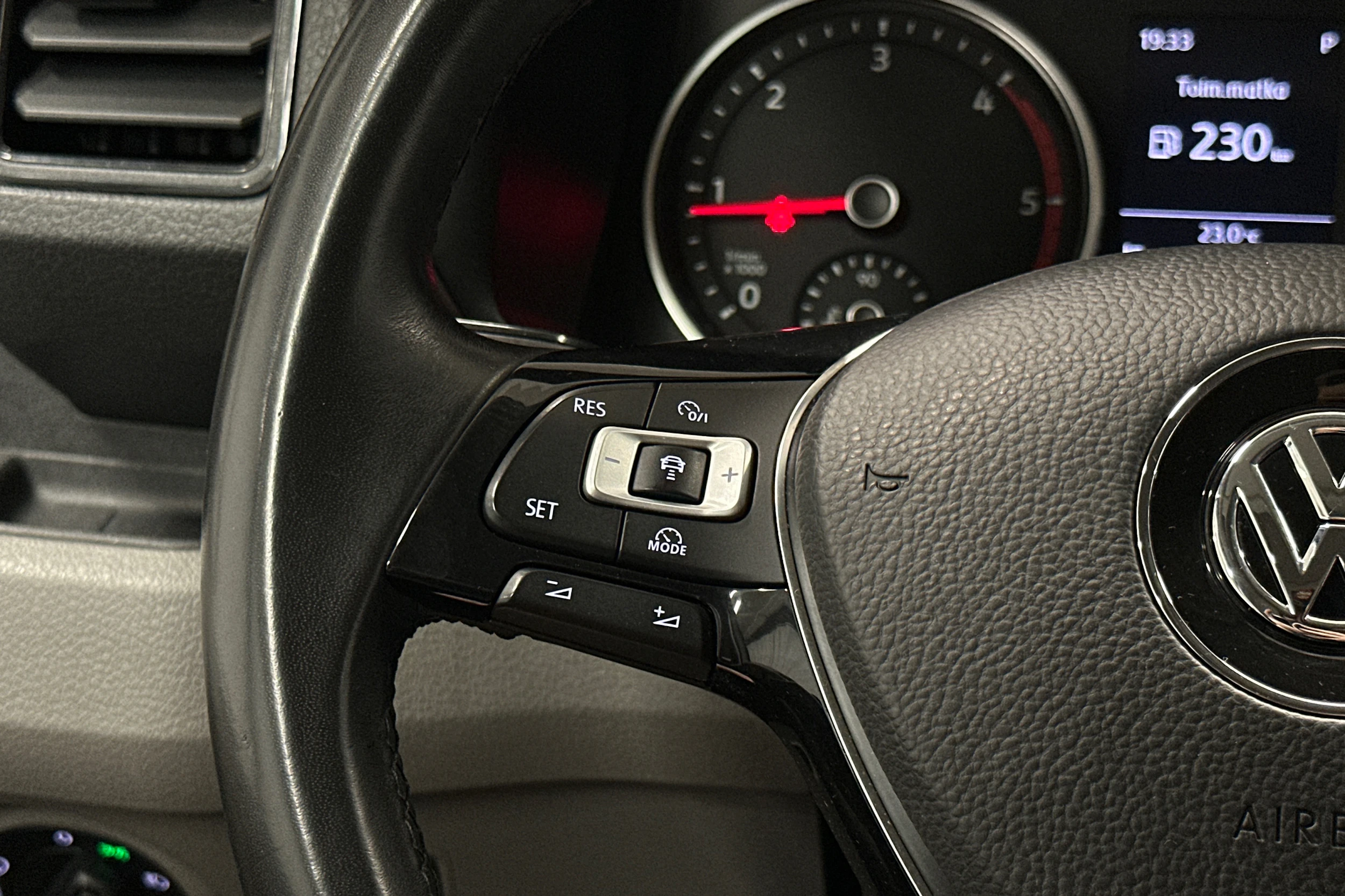 valkoinen Volkswagen Crafter 2018 kuva 27.