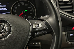 valkoinen Volkswagen Crafter 2018 kuva 30.