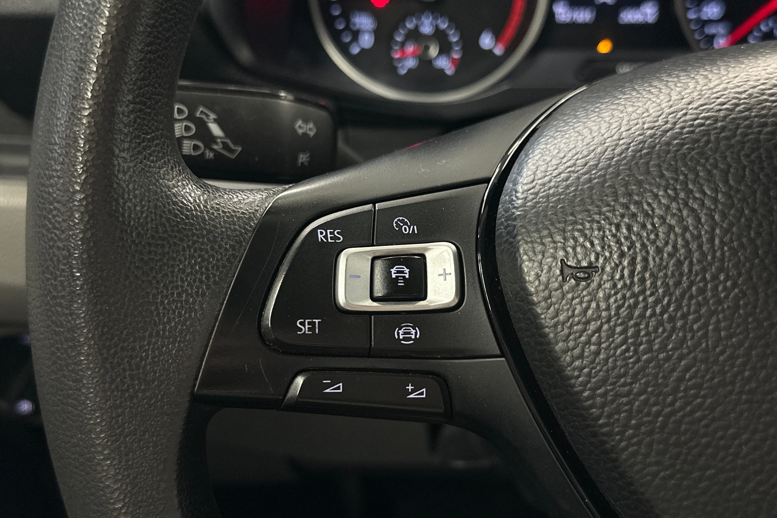 harmaa Volkswagen Crafter 2019 kuva 11.