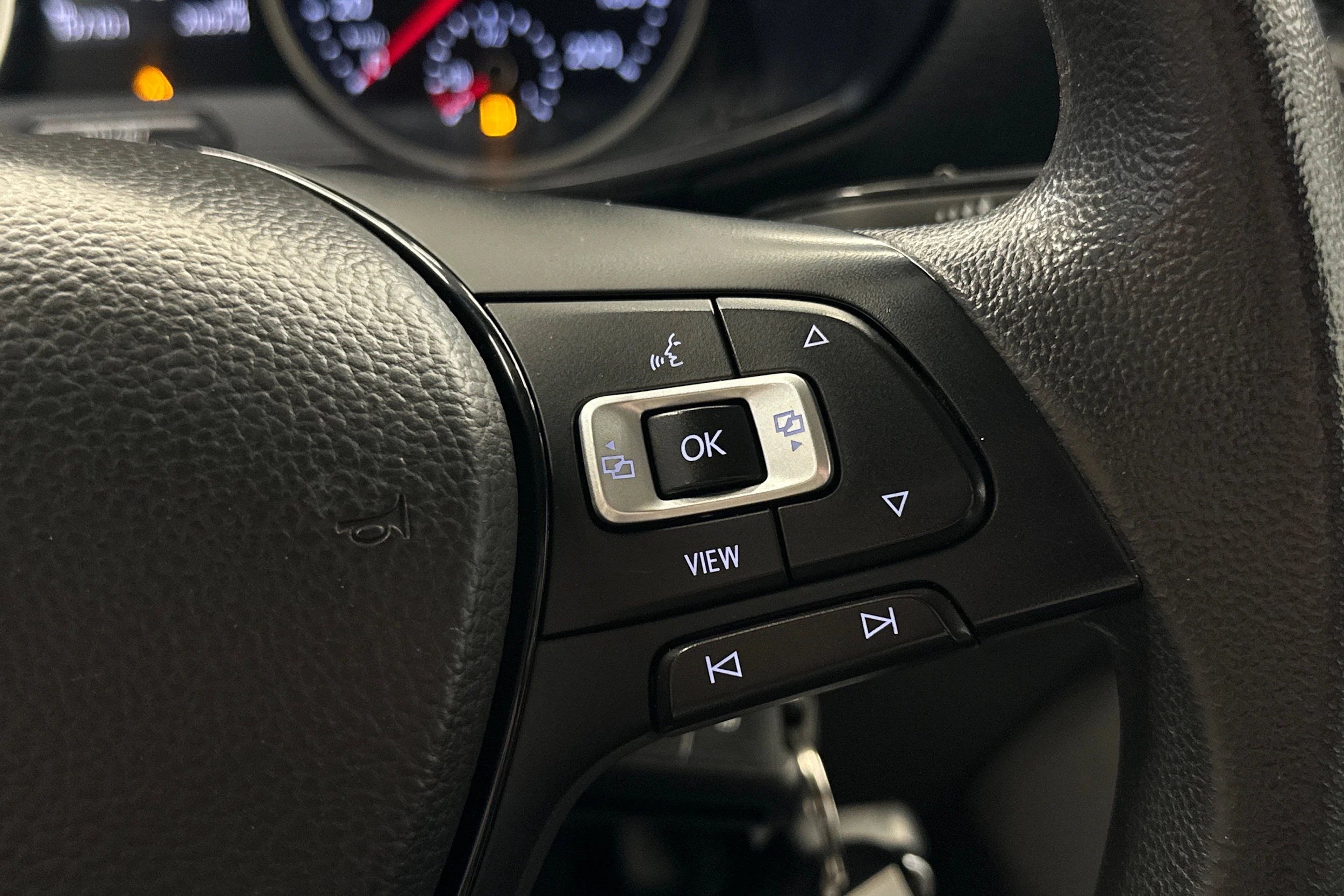 harmaa Volkswagen Crafter 2019 kuva 12.