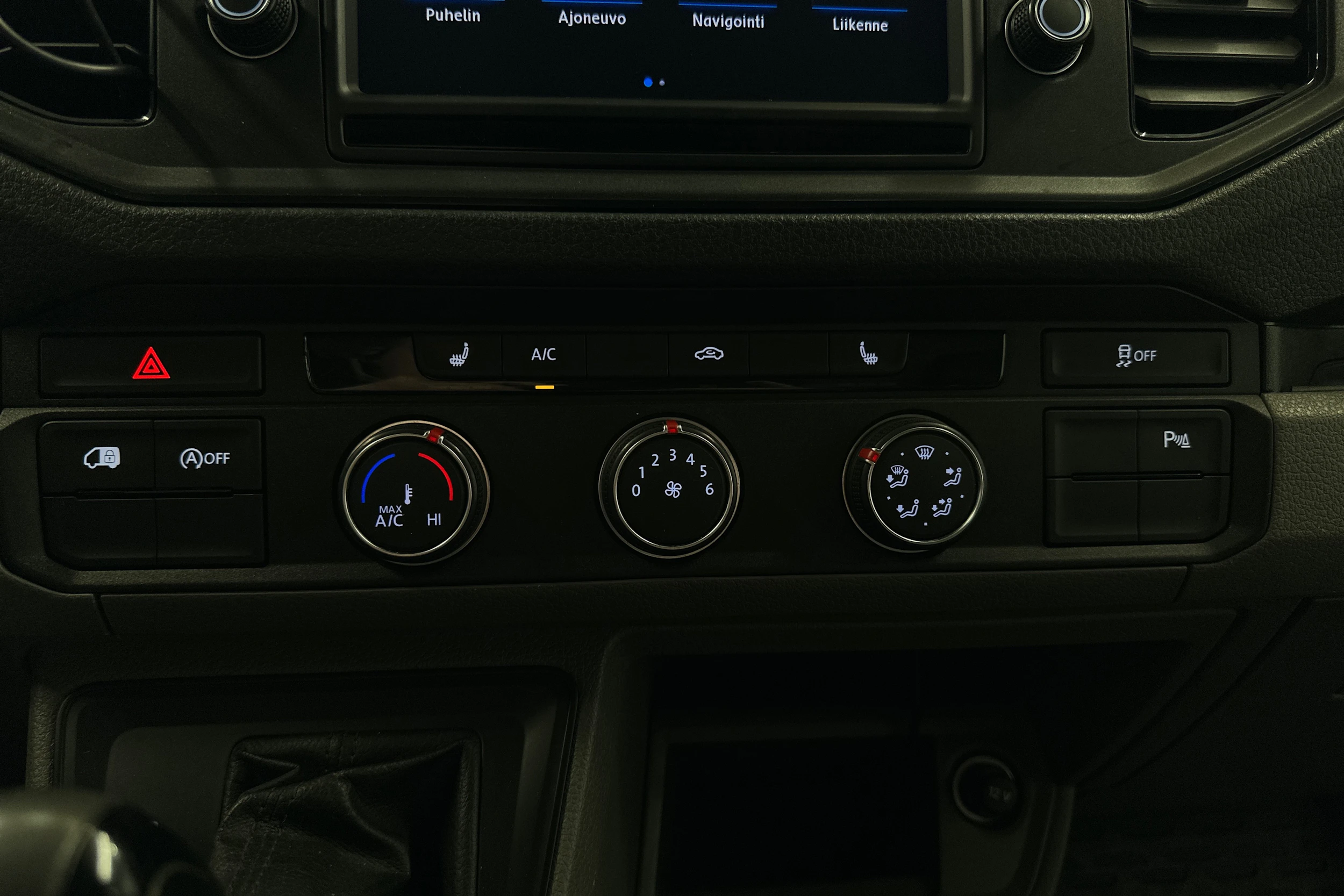 harmaa Volkswagen Crafter 2019 kuva 17.