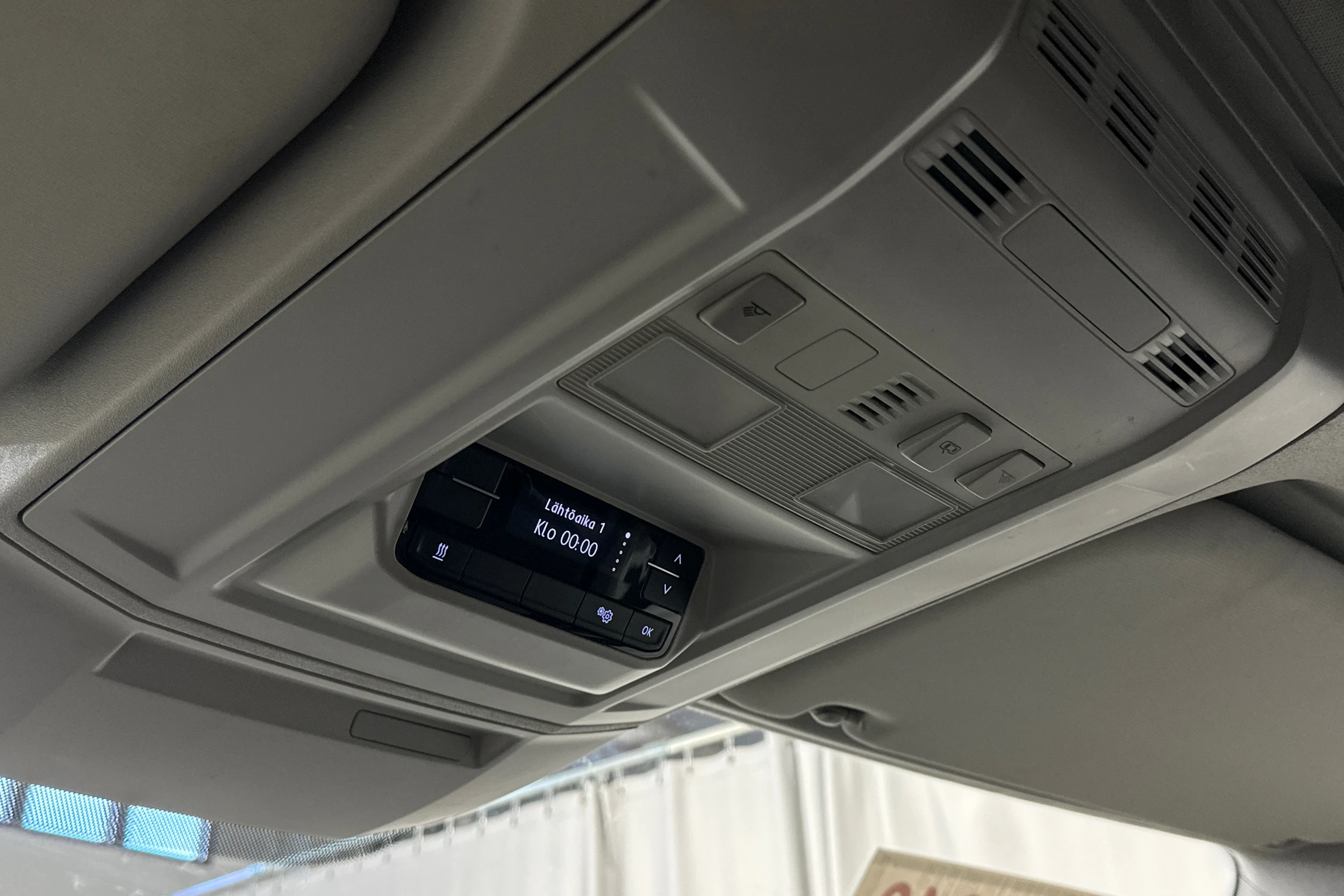 harmaa Volkswagen Crafter 2019 kuva 18.