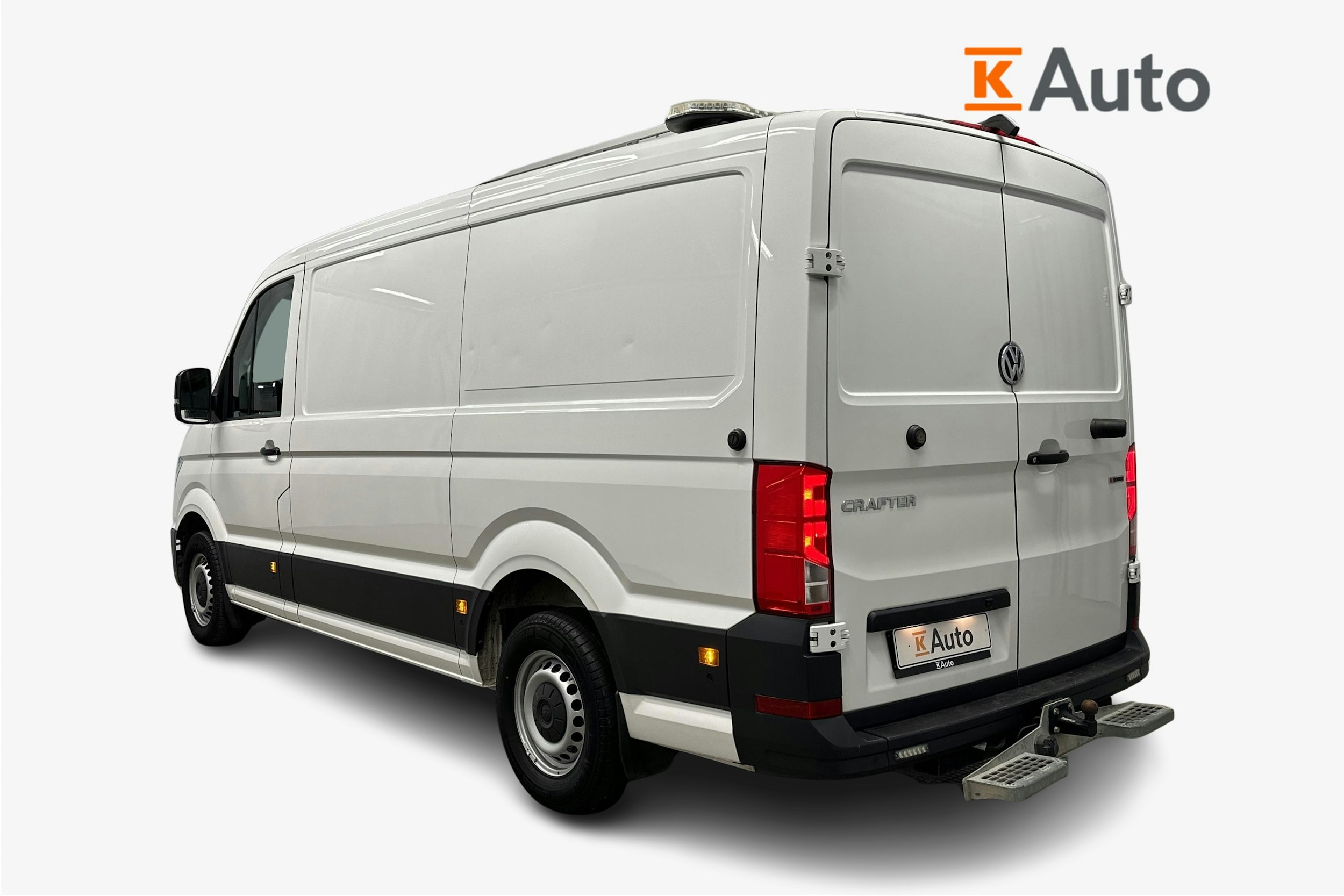 valkoinen Volkswagen Crafter 2019 kuva 2.