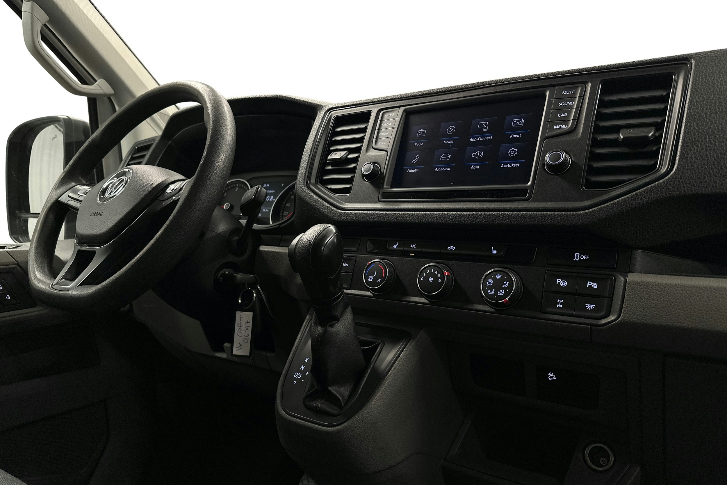 valkoinen Volkswagen Crafter 2019 kuva 7.