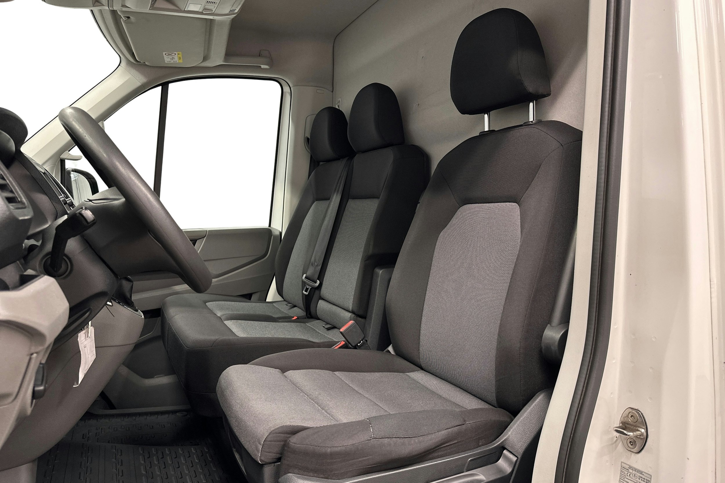 valkoinen Volkswagen Crafter 2019 kuva 8.