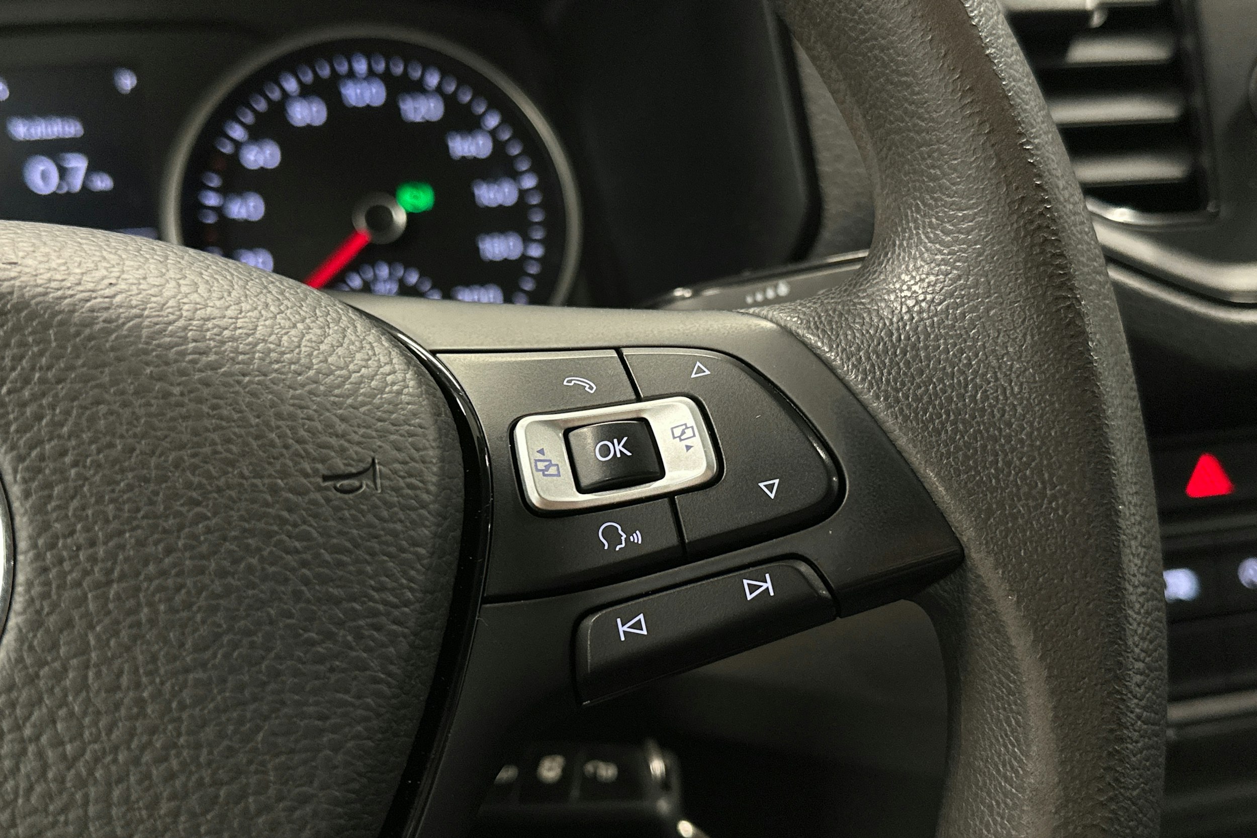 valkoinen Volkswagen Crafter 2019 kuva 12.