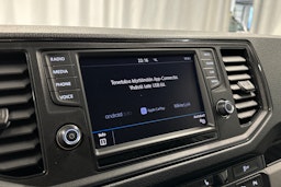 valkoinen Volkswagen Crafter 2019 kuva 16.