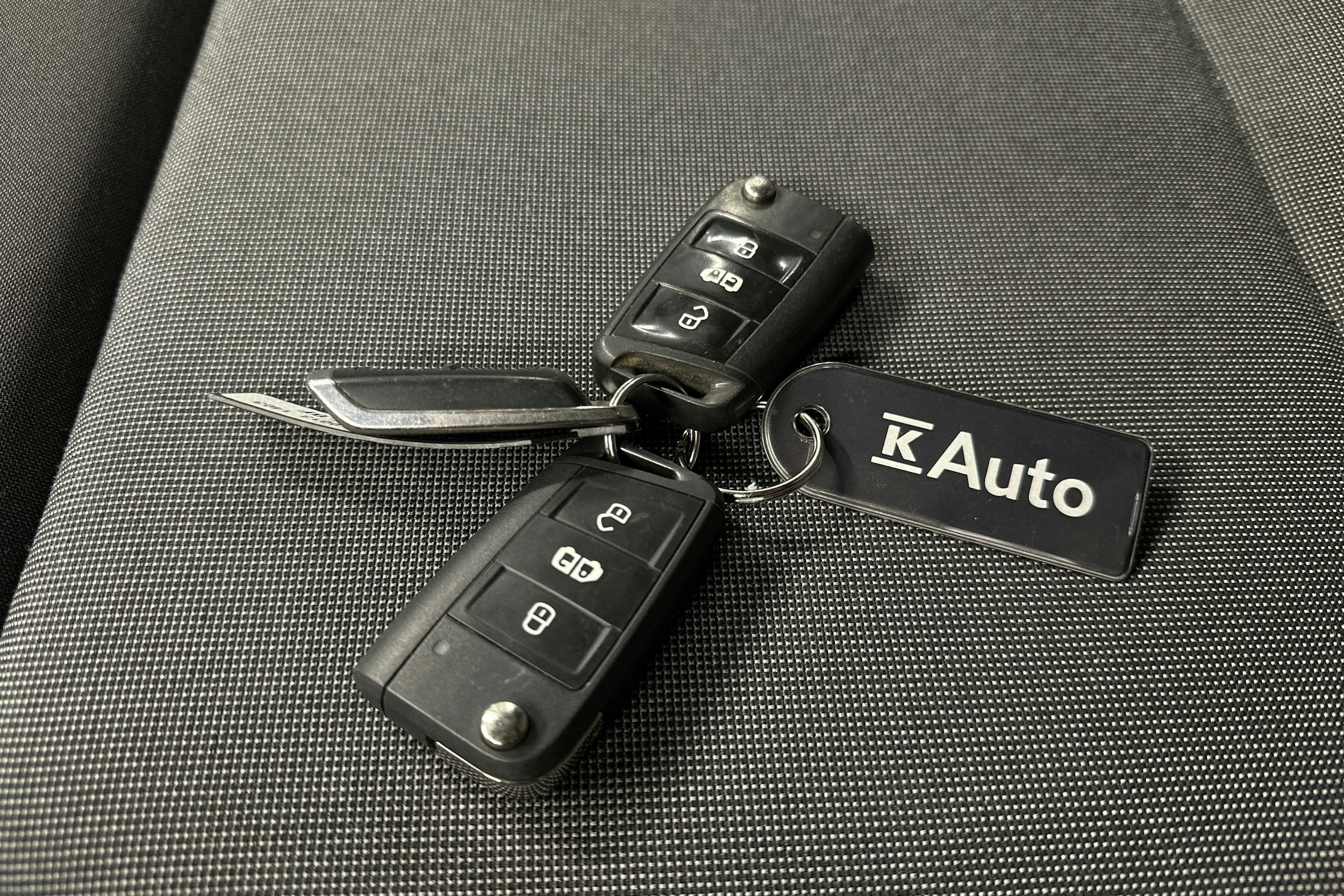valkoinen Volkswagen Crafter 2019 kuva 22.
