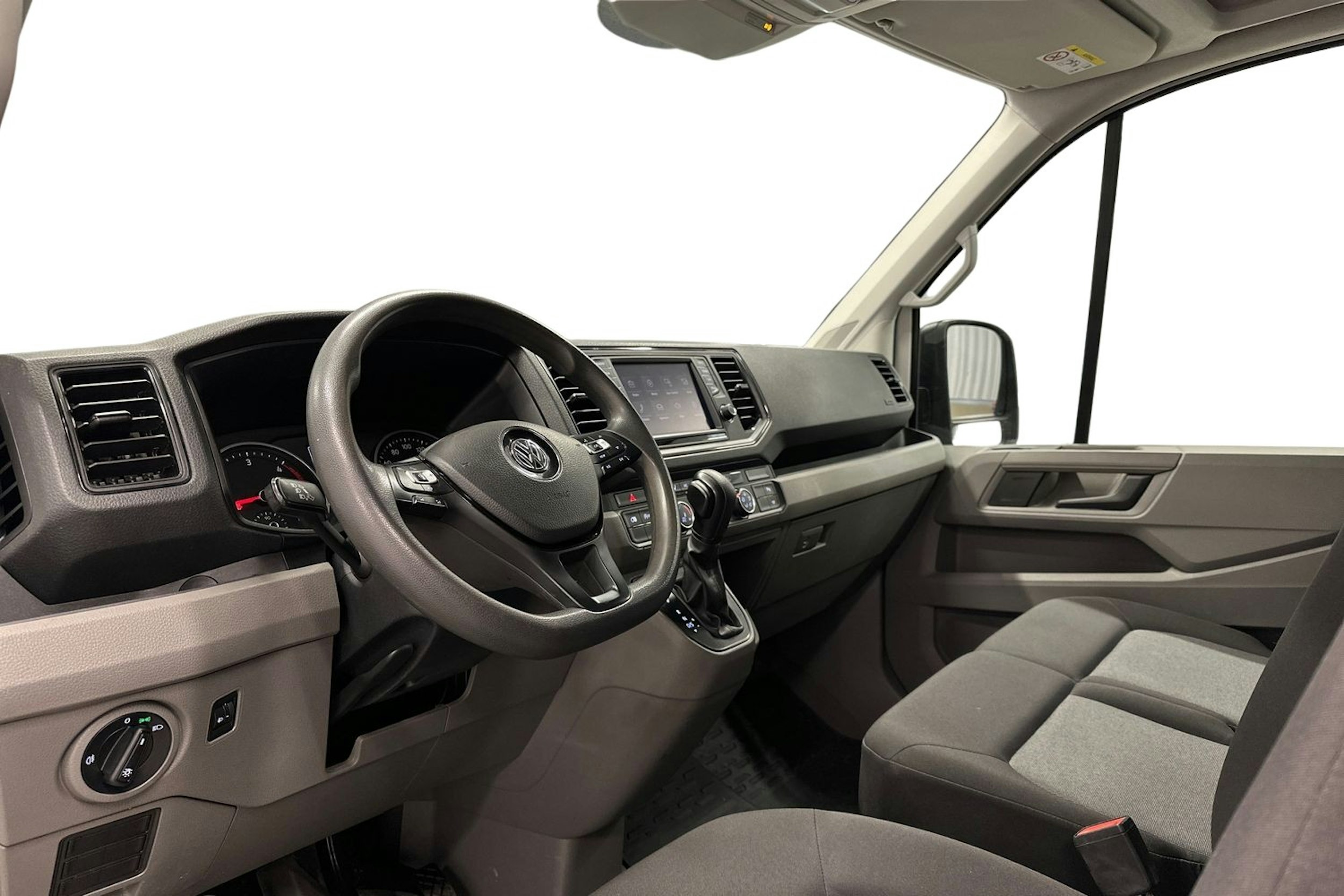 valkoinen Volkswagen Crafter 2019 kuva 6.