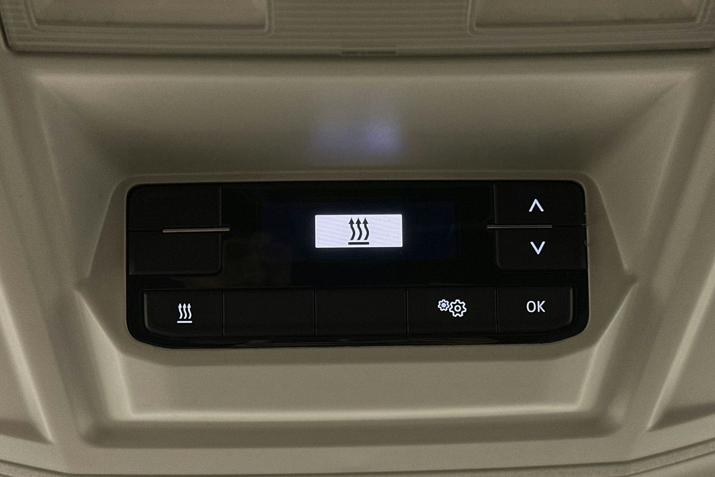 valkoinen Volkswagen Crafter 2019 kuva 21.