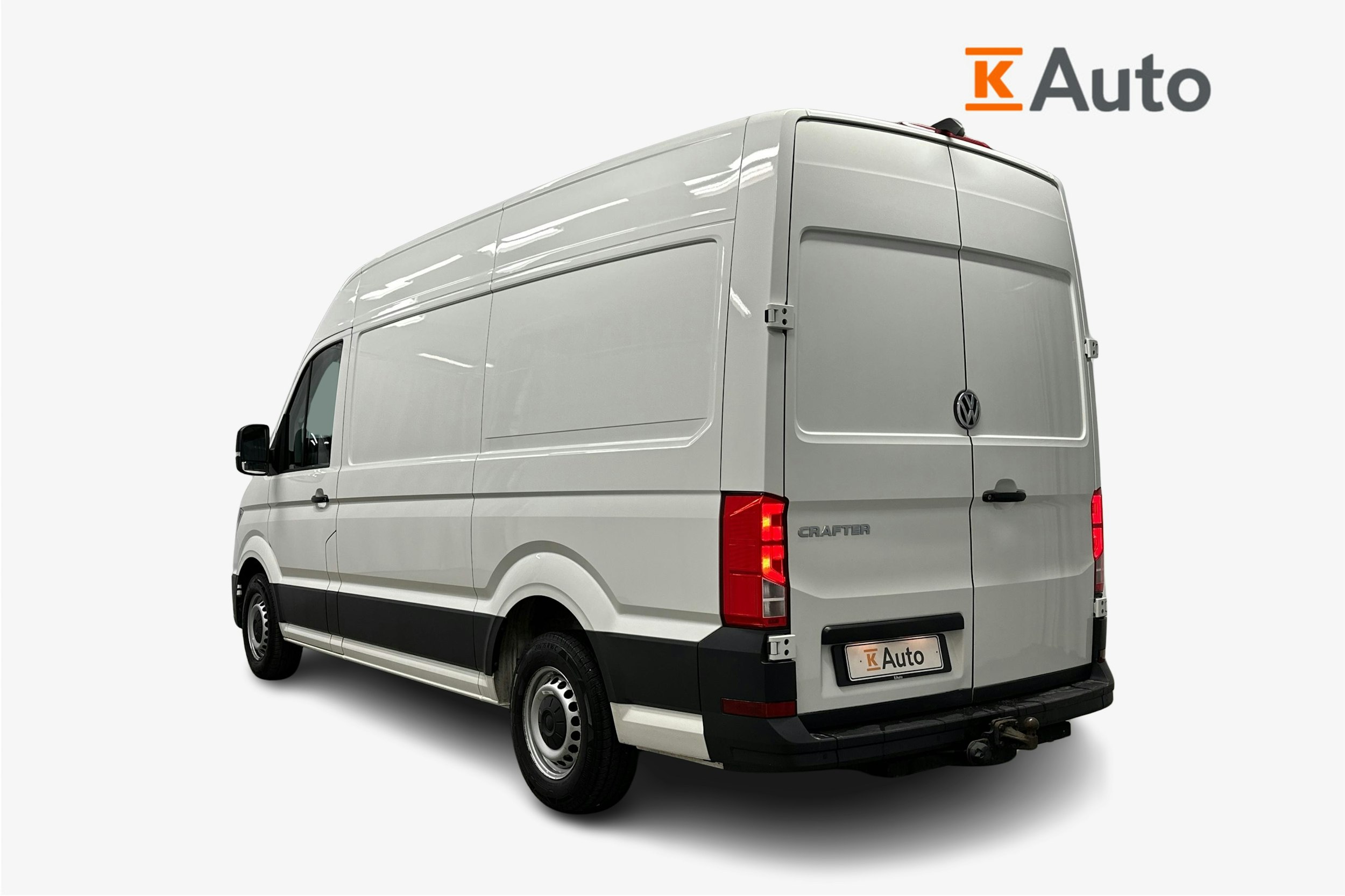 valkoinen Volkswagen Crafter 2019 kuva 2.