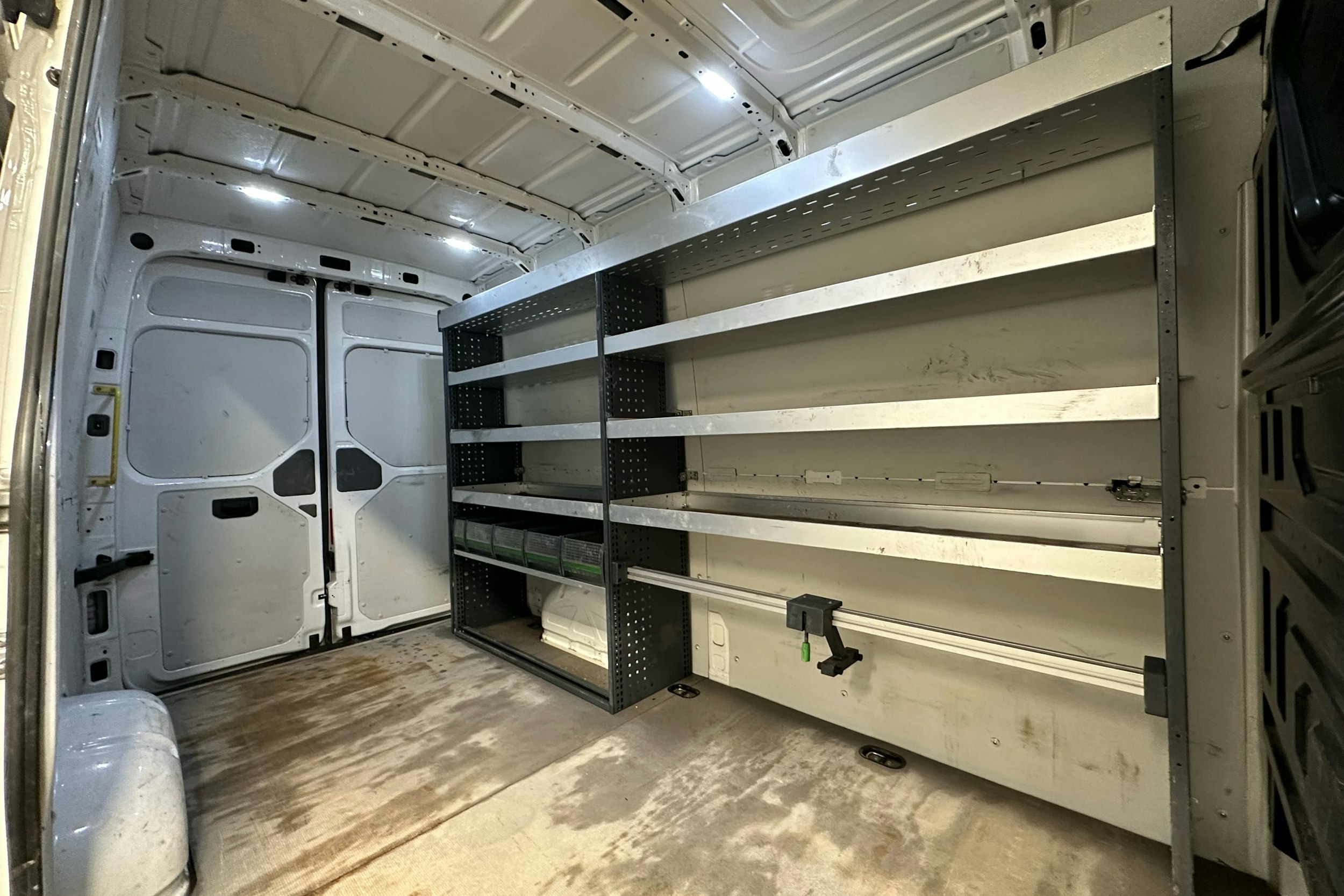valkoinen Volkswagen Crafter 2019 kuva 10.
