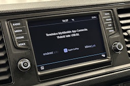 valkoinen Volkswagen Crafter 2019 kuva 16.