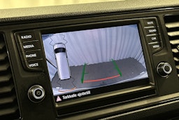 valkoinen Volkswagen Crafter 2019 kuva 18.