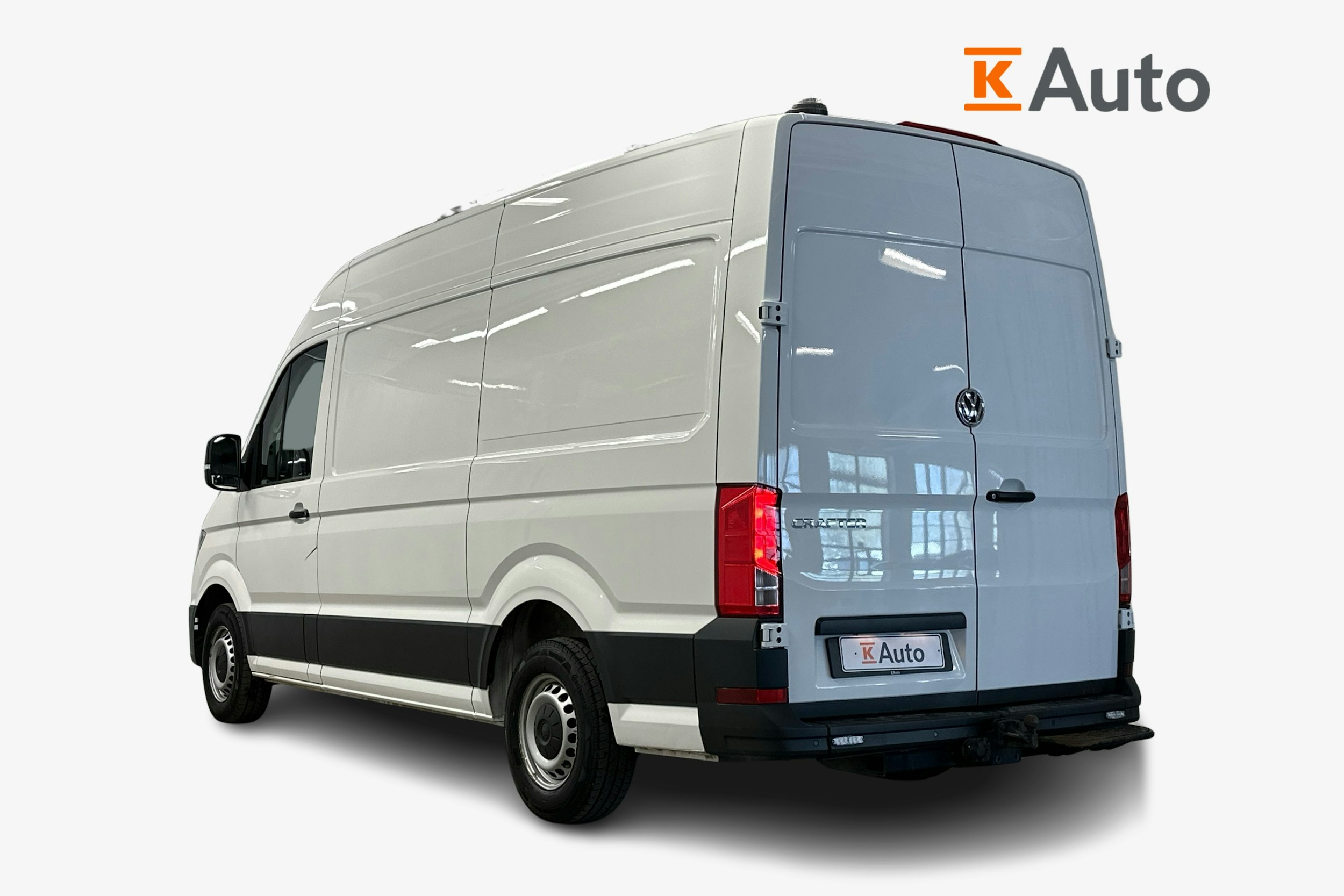 valkoinen Volkswagen Crafter 2019 kuva 2.