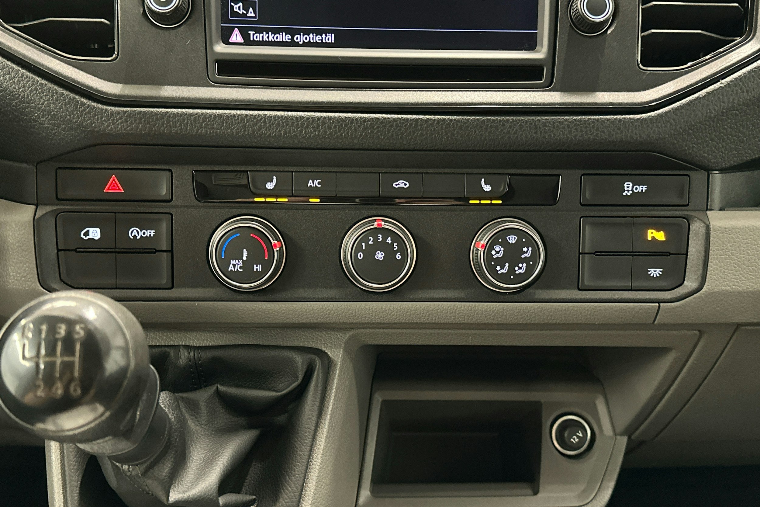 valkoinen Volkswagen Crafter 2019 kuva 17.