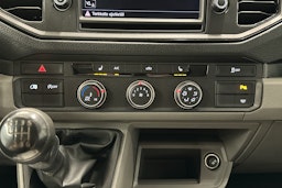 valkoinen Volkswagen Crafter 2019 kuva 17.