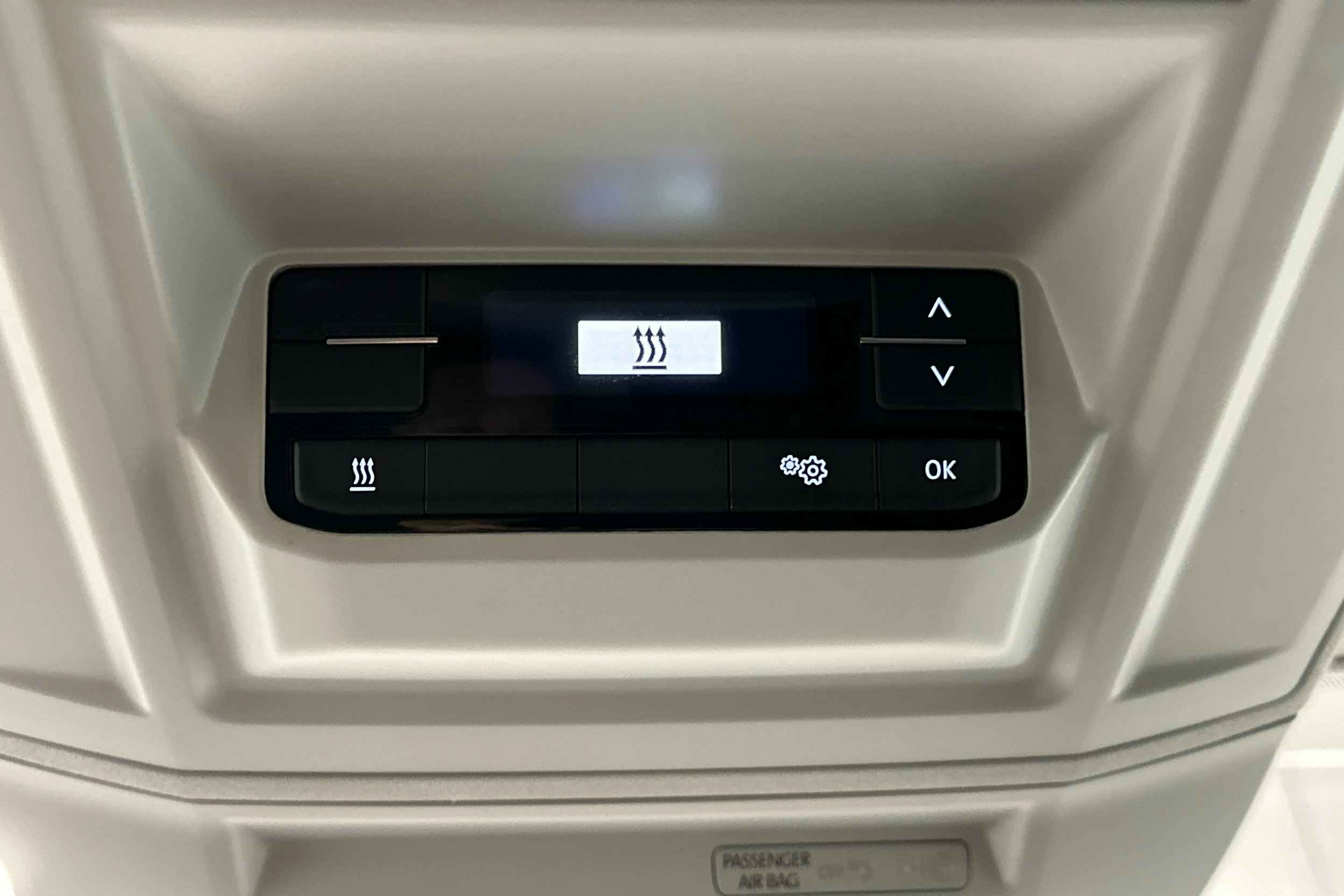 valkoinen Volkswagen Crafter 2019 kuva 18.