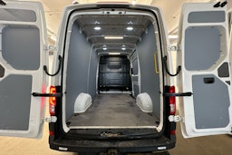 valkoinen Volkswagen Crafter 2019 kuva 19.