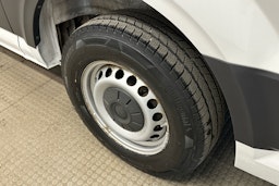 valkoinen Volkswagen Crafter 2019 kuva 21.