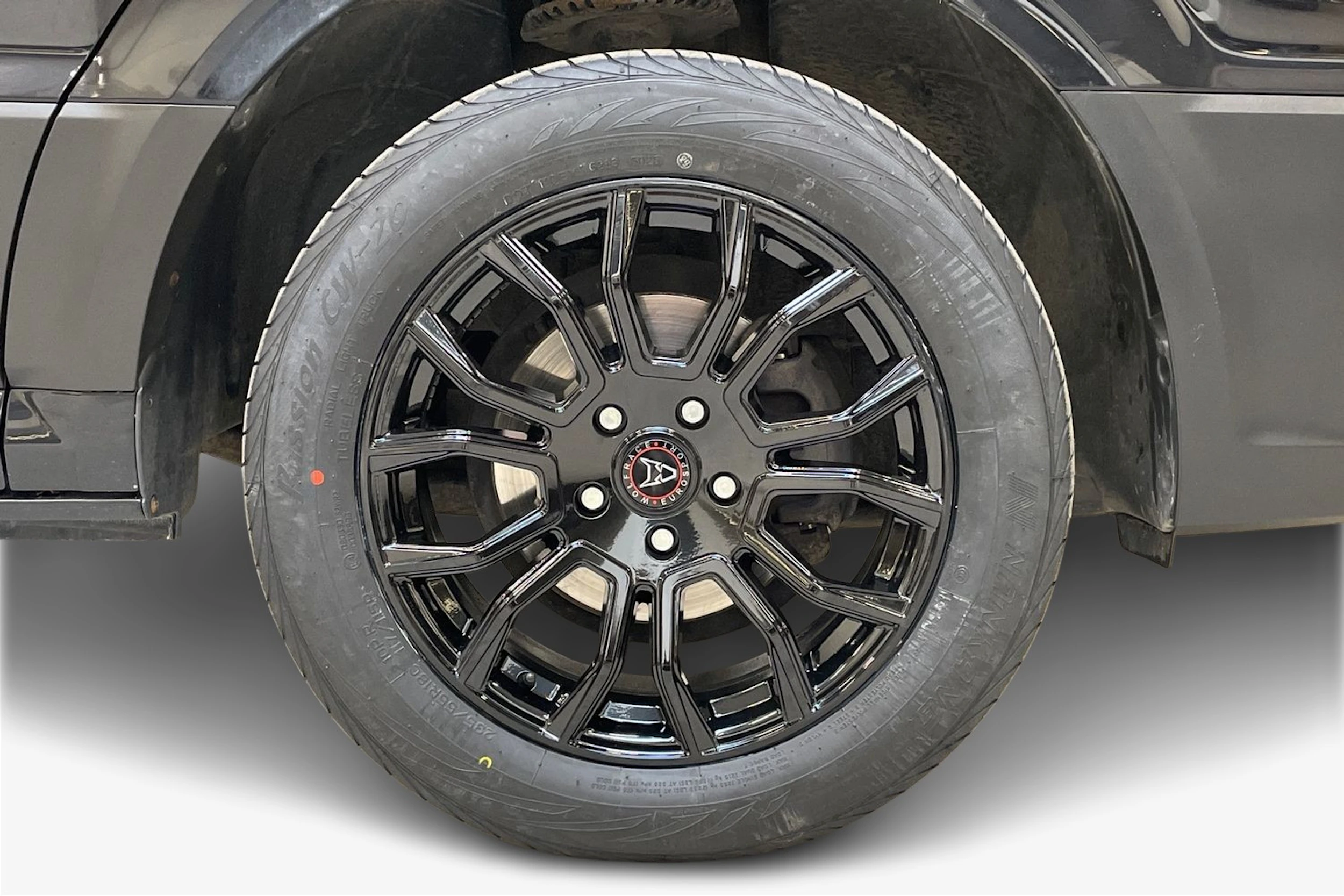 musta Volkswagen Crafter 2019 kuva 12.