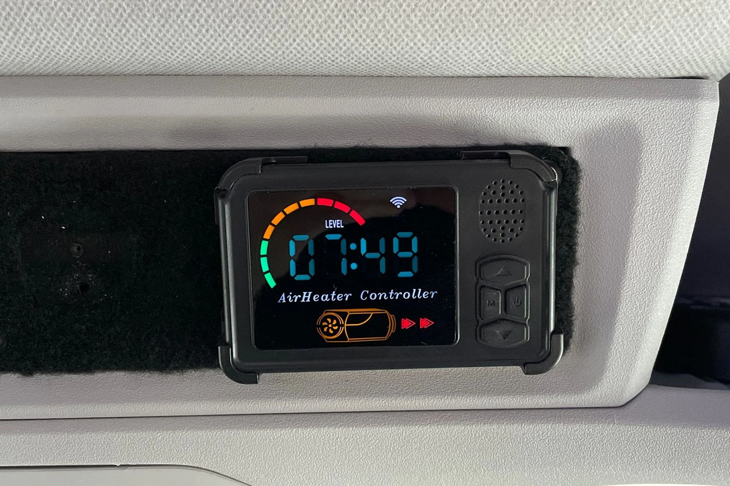 musta Volkswagen Crafter 2019 kuva 26.