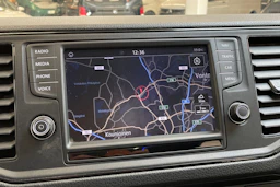 musta Volkswagen Crafter 2019 kuva 27.