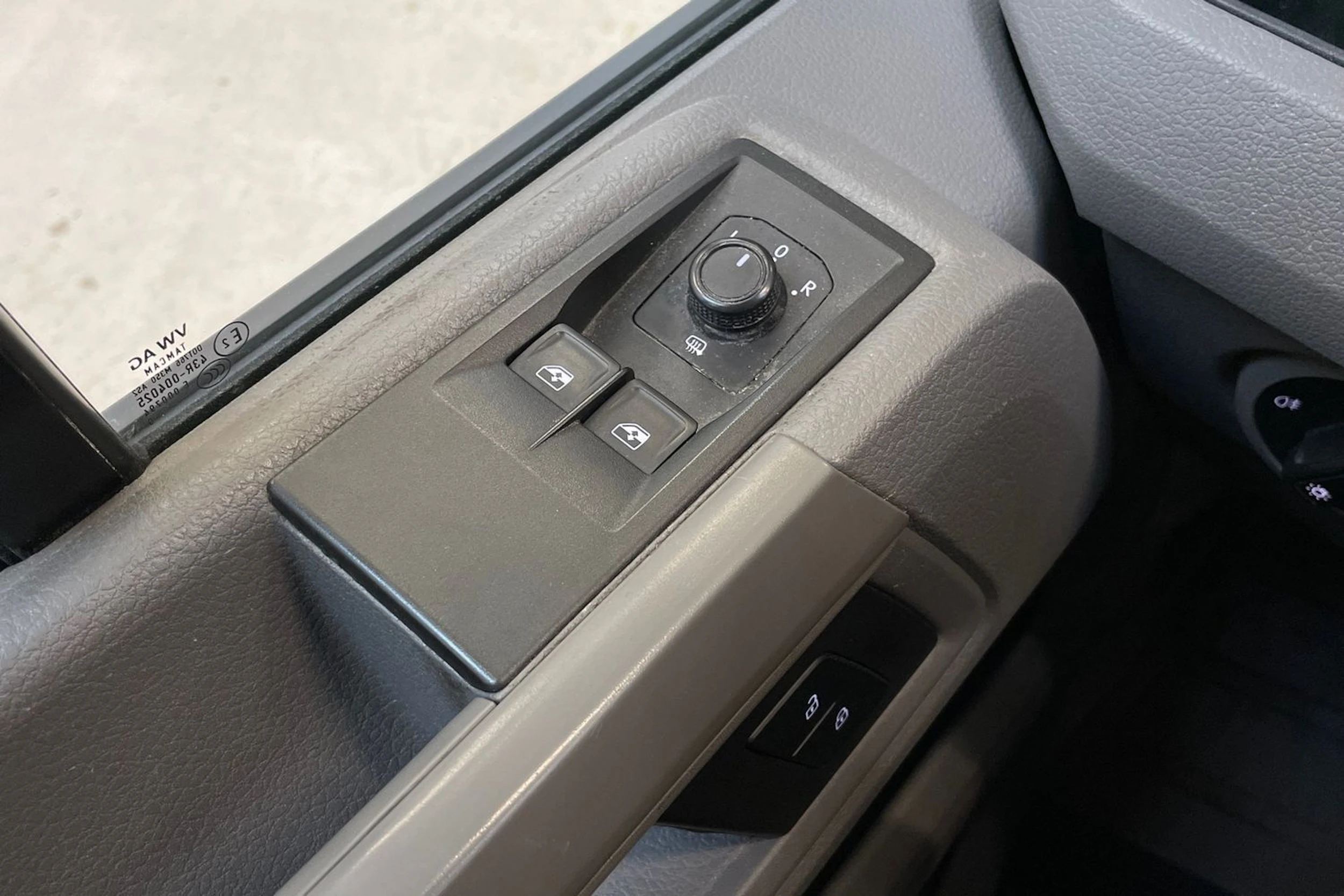 musta Volkswagen Crafter 2019 kuva 31.