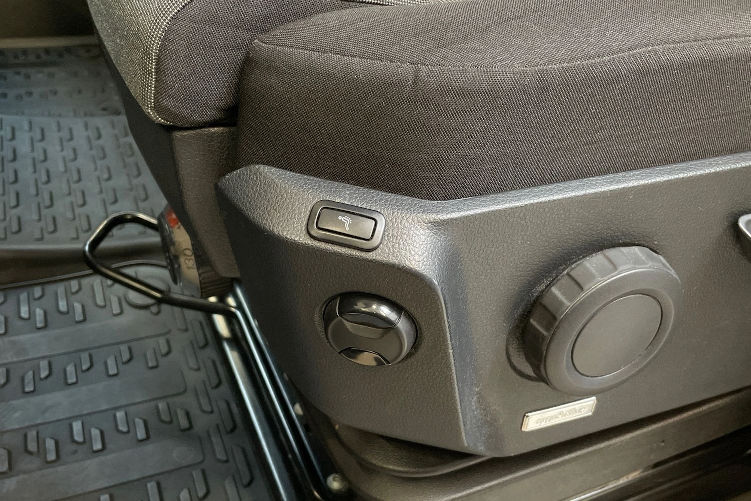 musta Volkswagen Crafter 2019 kuva 36.