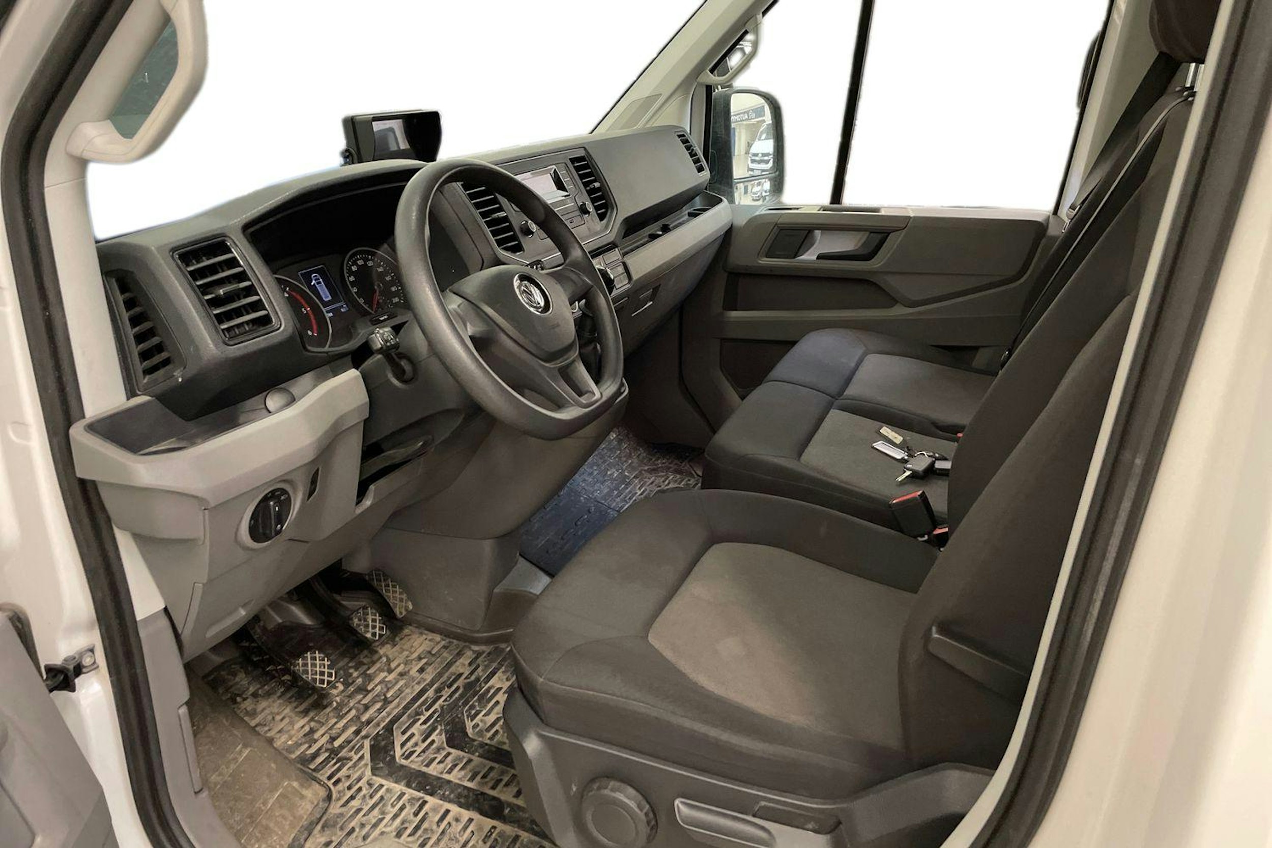 valkoinen Volkswagen Crafter 2019 kuva 3.