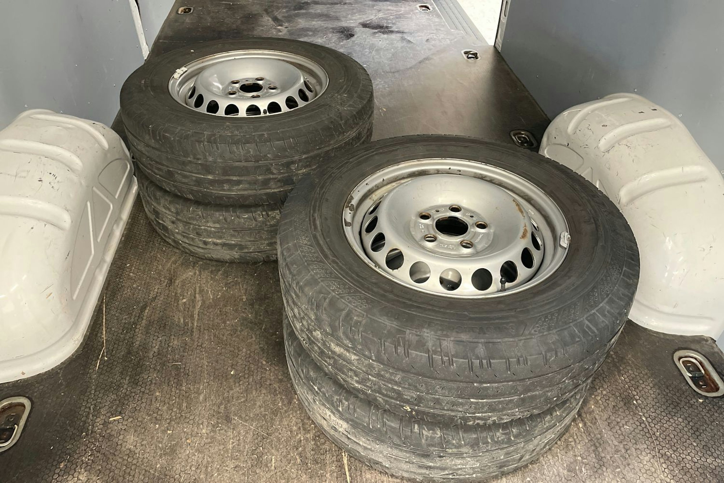 valkoinen Volkswagen Crafter 2019 kuva 16.