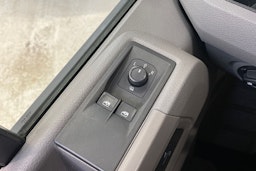 valkoinen Volkswagen Crafter 2019 kuva 22.