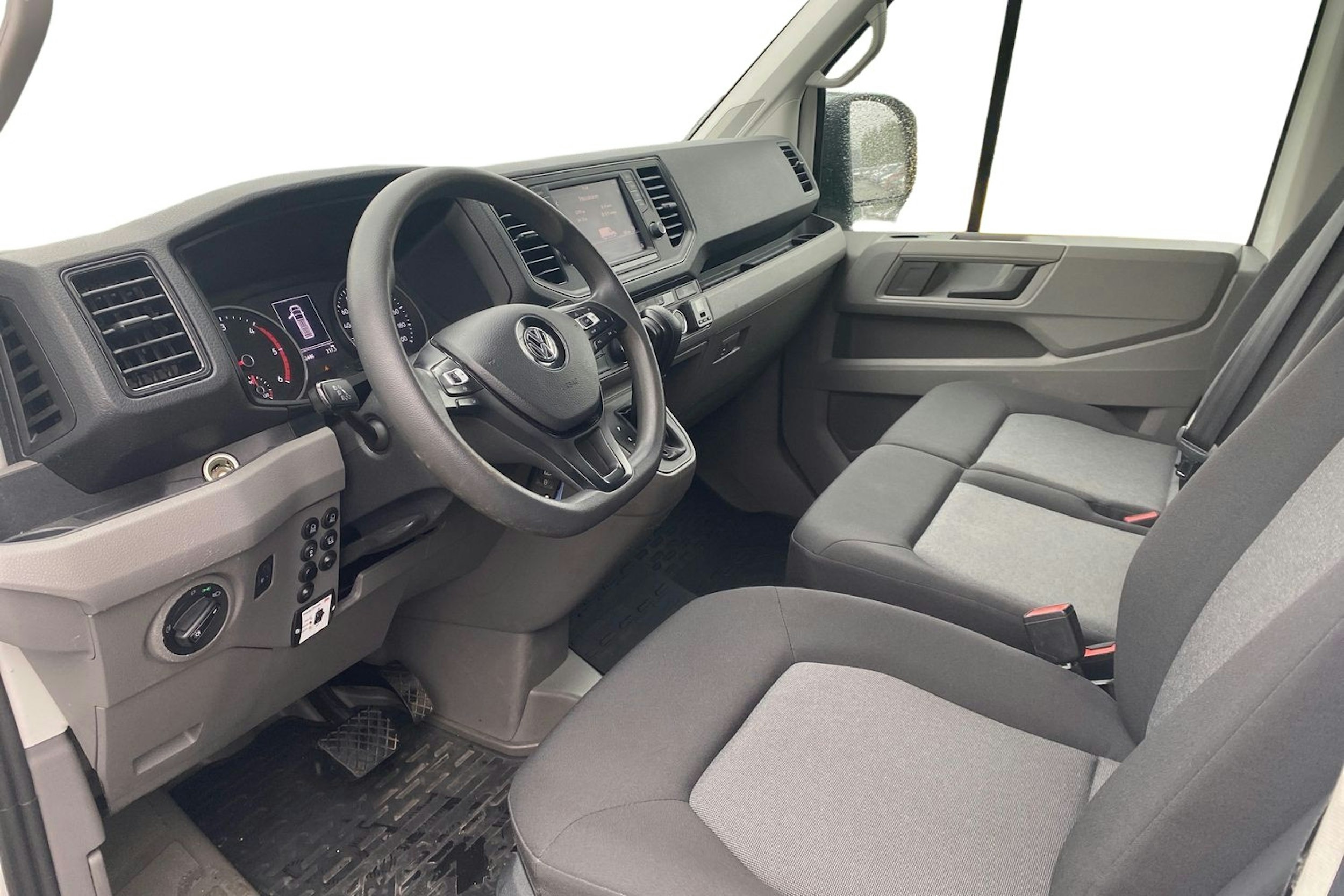 valkoinen Volkswagen Crafter 2019 kuva 3.