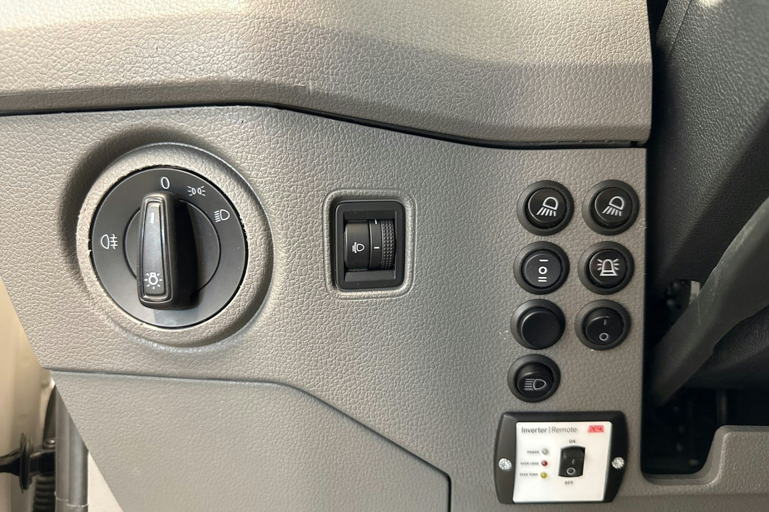 valkoinen Volkswagen Crafter 2019 kuva 18.