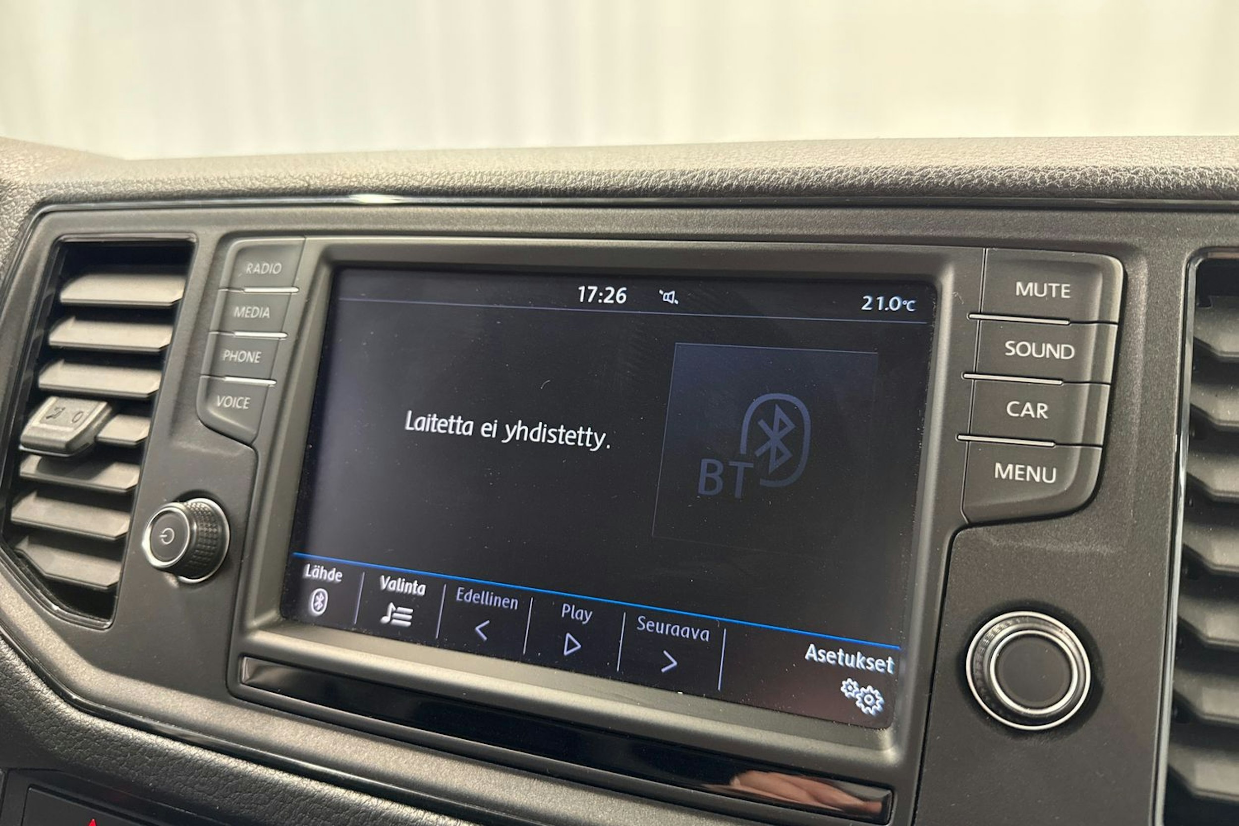 valkoinen Volkswagen Crafter 2019 kuva 20.